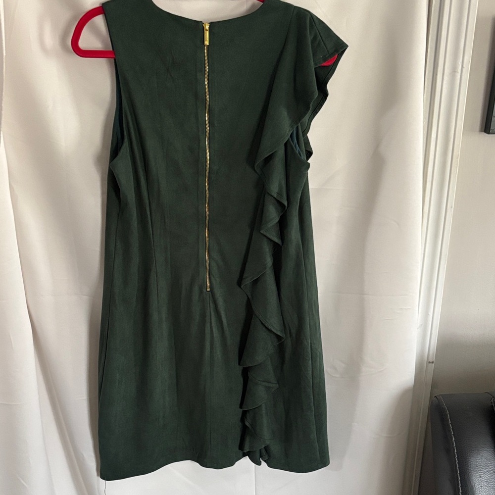 Julie Brown NYC Elegant Green Ruffle Dress - Picture 8 of 10